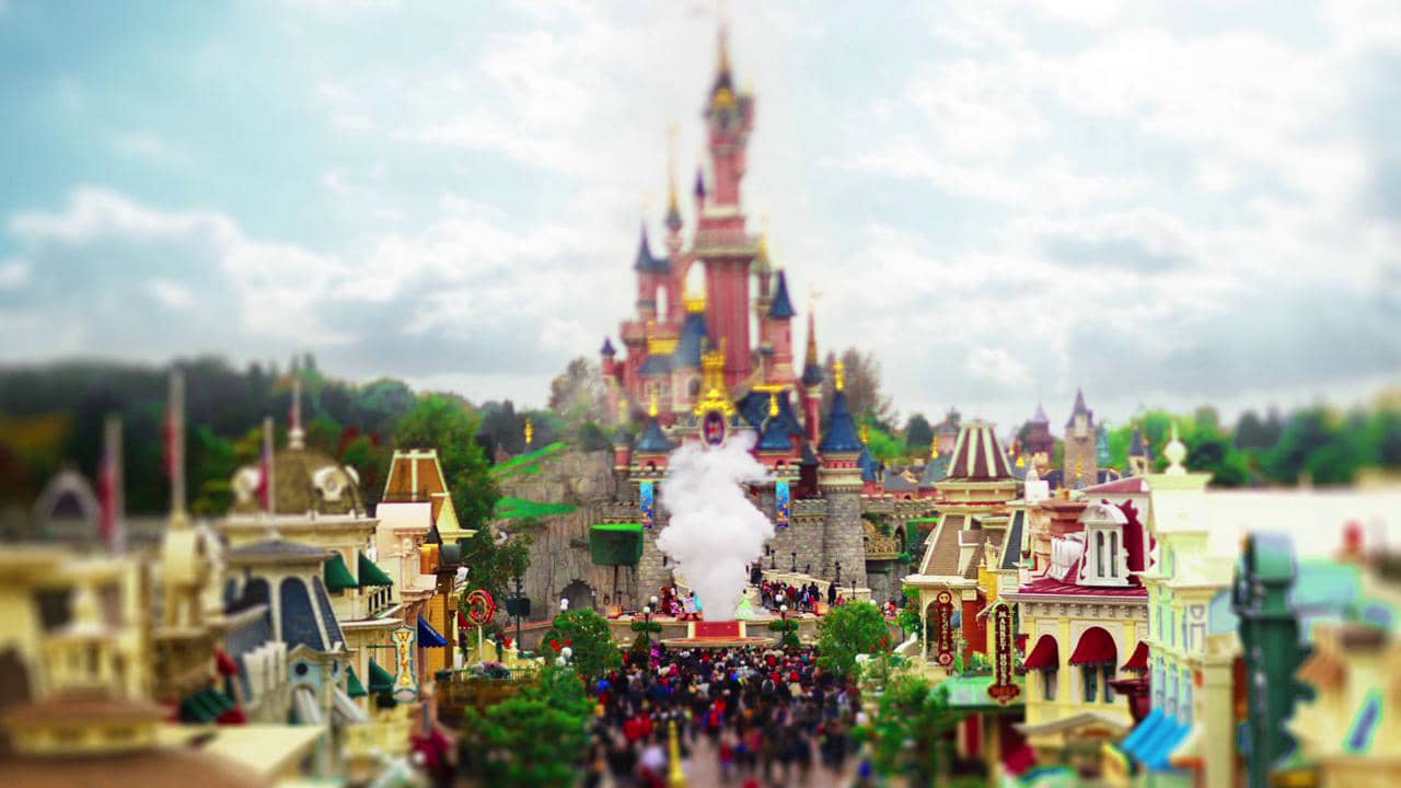 Disneyland Paris - Tilt Shift on Vimeo