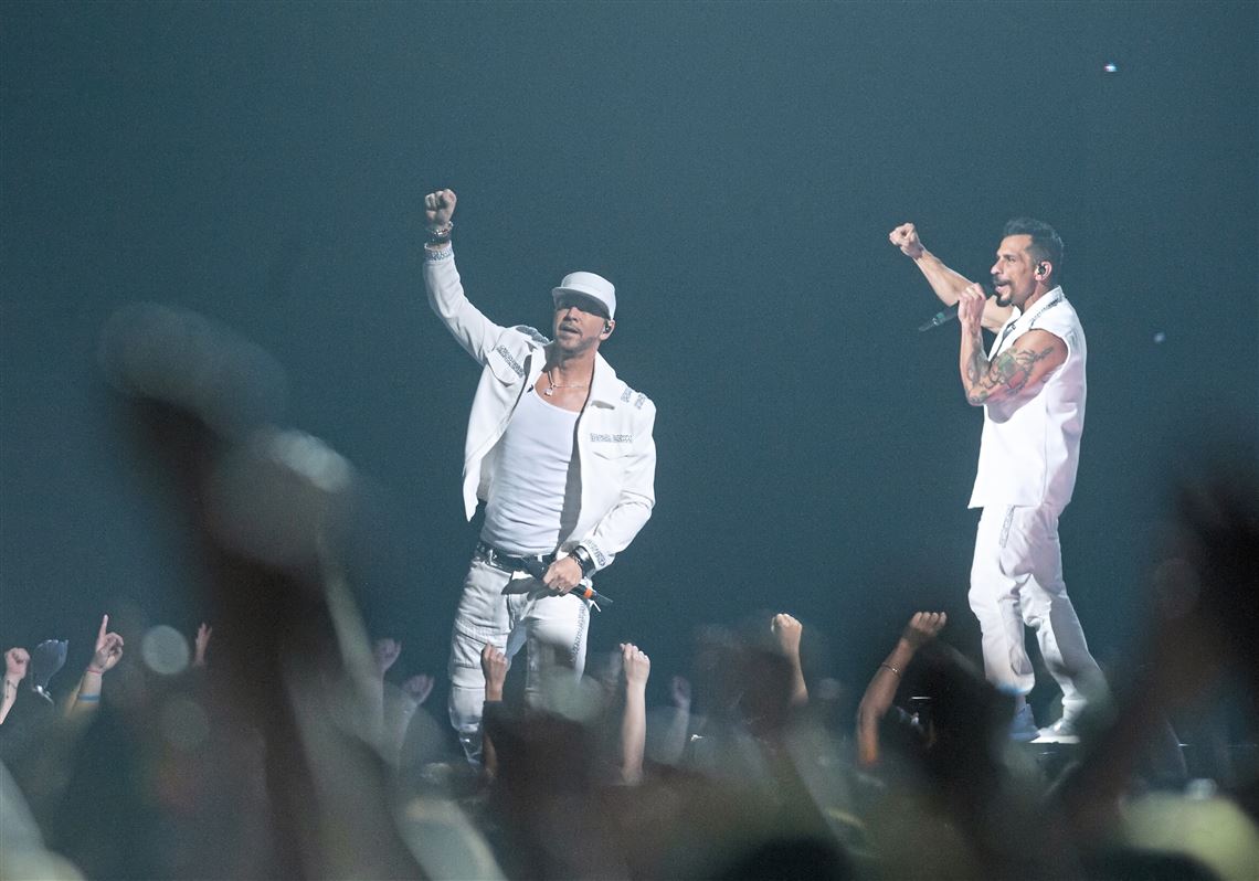 NKOTB woo fans with crowd-pleasing performance on Mixtape Tour | Pittsburgh Post-Gazette