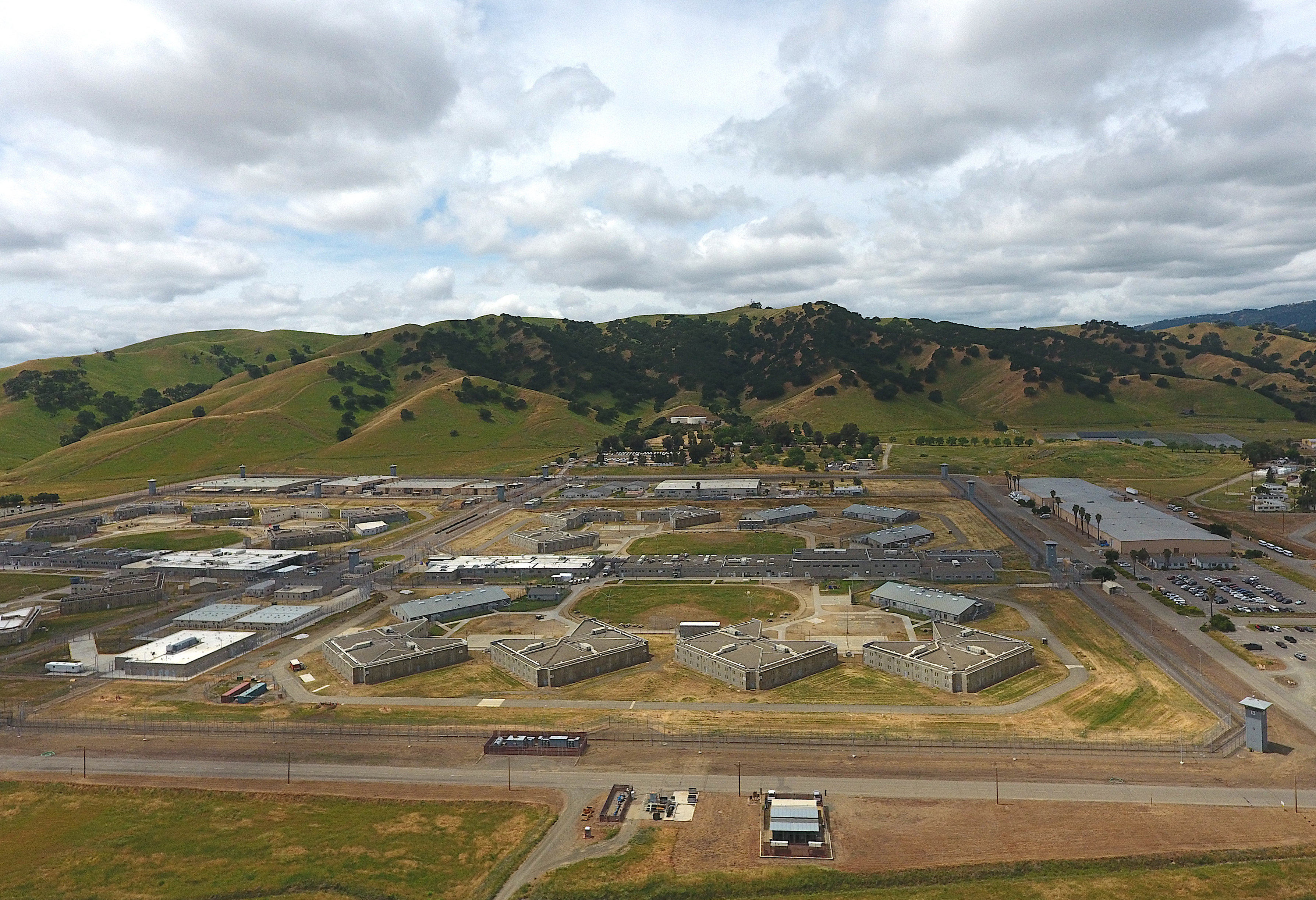 California State Prison, Solano - Wikipedia
