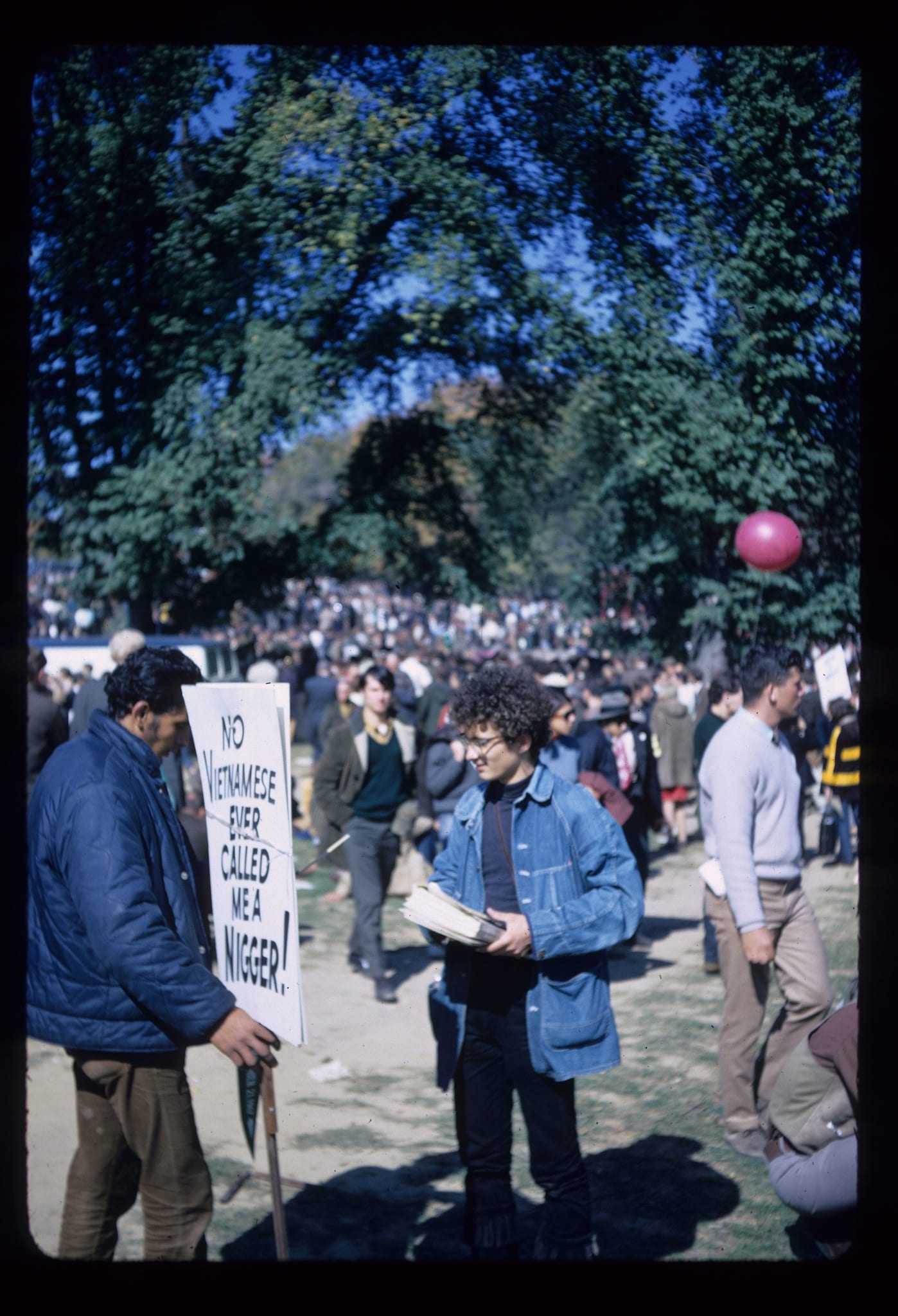 Incredible Photos of 1967 March on Pentagon Against the Vietnam War - Ghosts of DC