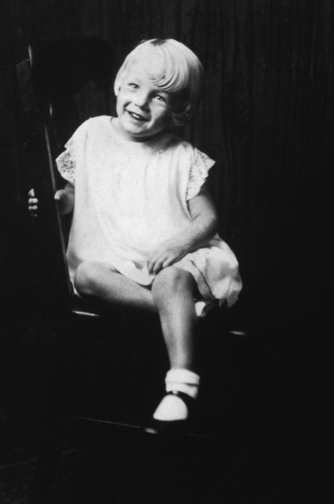 Young Marilyn Monroe Photo: Norma Jeane Baker Was Totally Adorable At Five Years Old (PHOTOS) | HuffPost