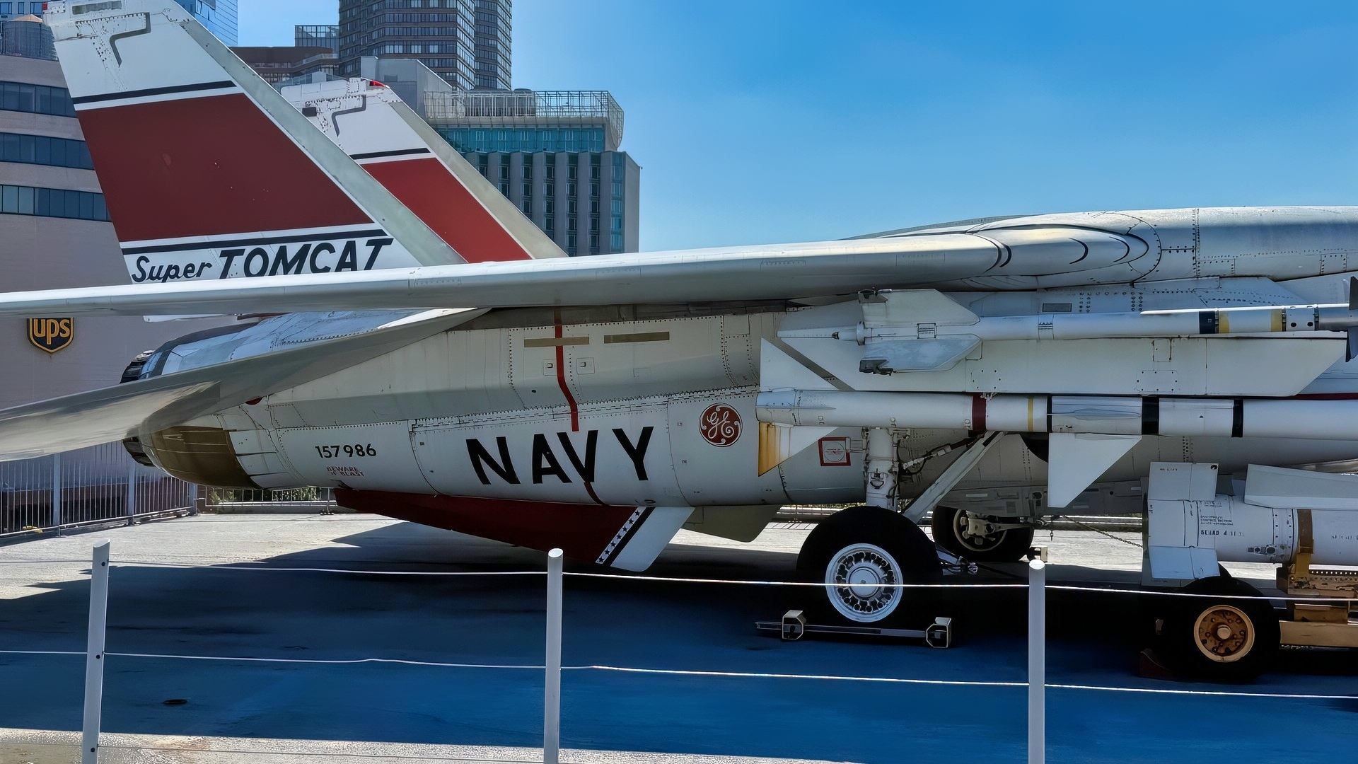 F-14D Tomcat in NYC on USS Intrepid
