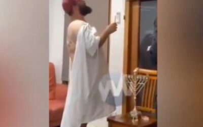 WATCH: Victim of antisemitic terror attack lights first Chanukah candle in the hospital