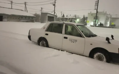Record snow, winds, and blizzards leave over 35 000 homes without power in Hokkaido