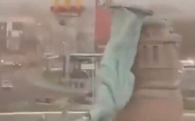 Wild Footage Shows ‘Statue Of Liberty’ COLLAPSE