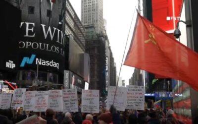 WATCH: Pro-Maduro supporters flood Times Square calling for his release