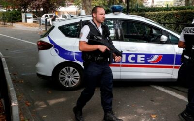 Loaded weapons found in car near French synagogue prompt terror investigation