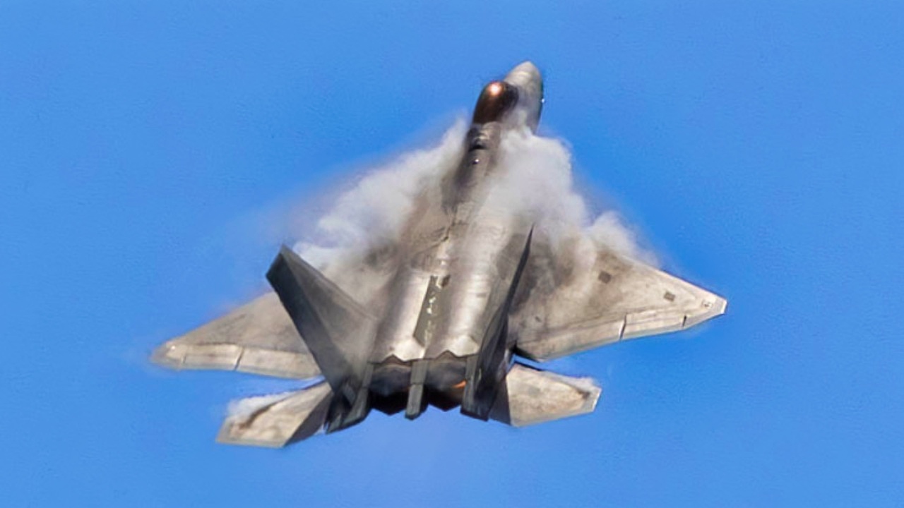 Stealth F-22 Raptor Fighter