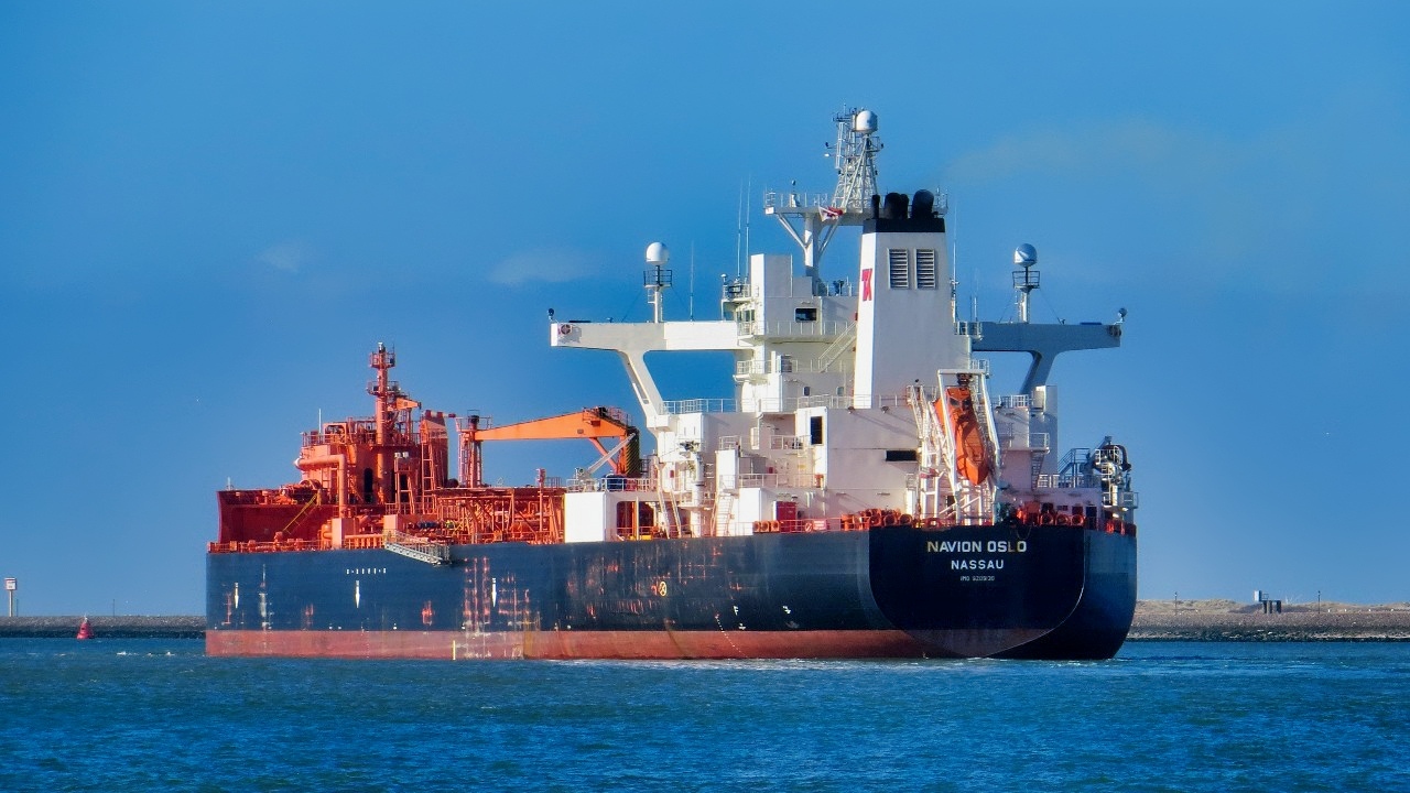 Oil Tanker